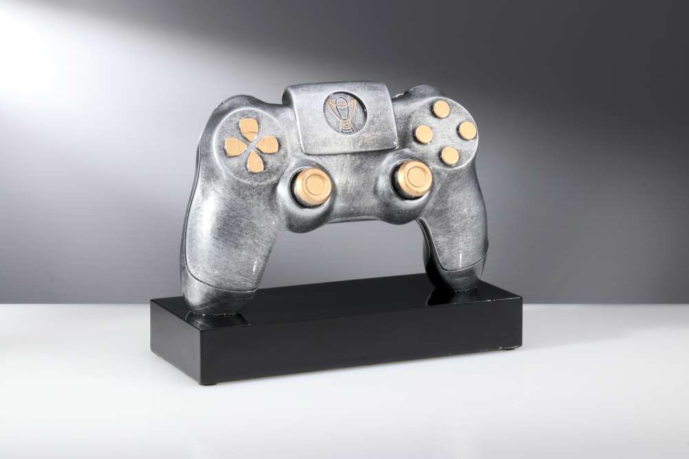 Gaming & E-Sports Pokal Controller aus Resin